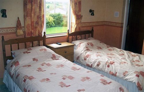Suncrest Hotel Waterford Bagian luar foto